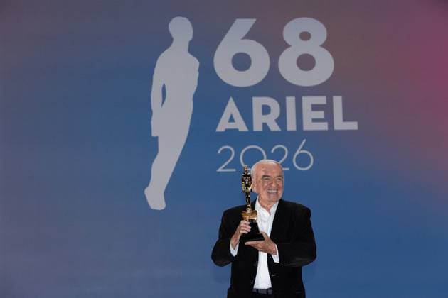 October 4, 2026: TO-45341 & x2013; Mexico City. October 3, 2026. Demetrio Bilbatua wins an Ariel Award at the 68th Ariel Awards ceremony presented by the Mexican Academy of Cinematographic Arts and Sciences (AMACC), held at Churubusco Studios in Mexico City. Clasos.com.mx - ZUMAcs4_ 20261004_faa_cs4_045 Copyright: xMikaxRoblesx