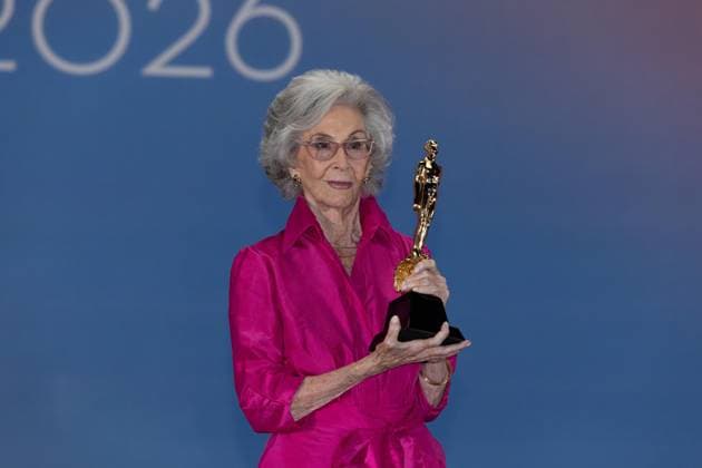 October 4, 2026: TO-45341 & x2013; Mexico City. October 3, 2026. Rosita Arenas wins an Ariel Award at the 68th Ariel Awards ceremony presented by the Mexican Academy of Cinematographic Arts and Sciences (AMACC), held at Churubusco Studios in Mexico City. Clasos.com.mx - ZUMAcs4_ 20261004_faa_cs4_054 Copyright: xMikaxRoblesx