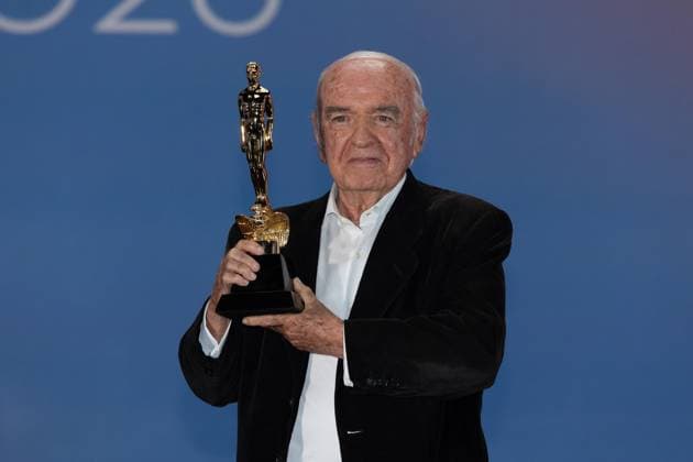 October 4, 2026: TO-45341 & x2013; Mexico City. October 3, 2026. Demetrio Bilbatua wins an Ariel Award at the 68th Ariel Awards ceremony presented by the Mexican Academy of Cinematographic Arts and Sciences (AMACC), held at Churubusco Studios in Mexico City. Clasos.com.mx - ZUMAcs4_ 20261004_faa_cs4_055 Copyright: xMikaxRoblesx