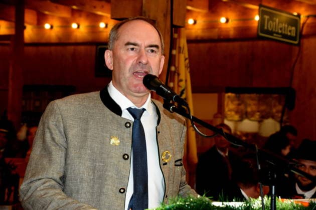 Hubert Aiwanger STV Ministerpräsident München 04.10.2026 Theresienwiesn Oktoberfest- Schützen Festzelt Landesschießens Siegerehrung des diesjährigen Schützenkönige Foto München