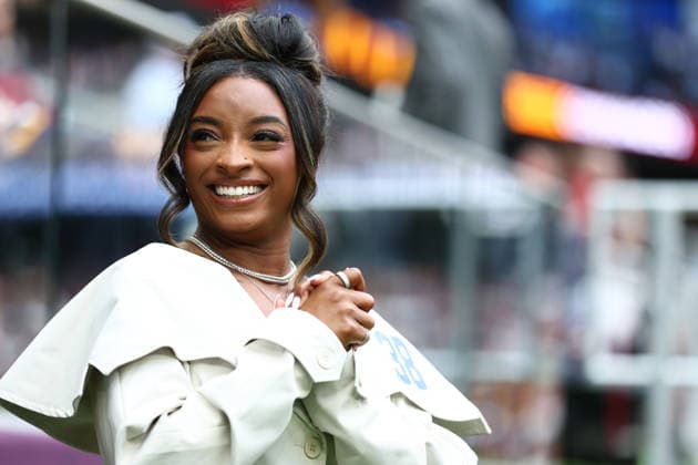 October 4, 2026, London, England, United Kingdom: US artistic gymnastics legends SIMONE BILES attends the NFL 2026 27 regular season matchday 4 between INDIANAPOLIS COLTS and WASHINGTON COMMANDERS at the Tottenham Hotspur Stadium in London, United Kingdom. London United Kingdom  - ZUMAc179 20261004_zep_c179_001 Copyright: xMickaelxChavetx