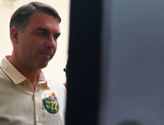 Brazilian presidential candidate Flavio Bolsonaro casts ballot in Rio de Janeiro RIO DE JANEIRO, BRAZIL - OCTOBER 4: Brazilian presidential candidate Flavio Bolsonaro of the Liberal Party (PL) casts his ballot at Municipal School Barao Homem de Mello in the Vila Isabel neighborhood in Rio de Janeiro, Brazil on October 4, 2026. Fabio Teixeira Anadolu Rio de Janeiro Brazil. Editorial use only. Please get in touch for any other usage.  Copyright: x2026xAnadoluxFabioxTeixeirax