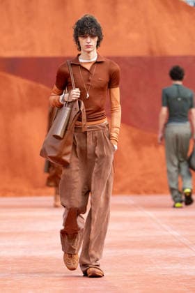 PFW Lacoste - Runway LZ A model walks the runway during the Lacoste Womenswear Spring Summer 2027 show as part of Paris Fashion Week on October 4, 2026 at Roland Garros in Paris, France. Photo by Laurent Zabulon ABACAPRESS.COM  Copyright: xZabulonxLaurent ABACAx