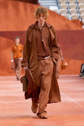 PFW Lacoste - Runway LZ A model walks the runway during the Lacoste Womenswear Spring Summer 2027 show as part of Paris Fashion Week on October 4, 2026 at Roland Garros in Paris, France. Photo by Laurent Zabulon ABACAPRESS.COM  Copyright: xZabulonxLaurent ABACAx