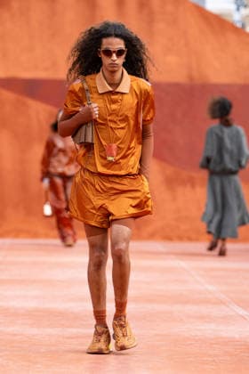 PFW Lacoste - Runway LZ A model walks the runway during the Lacoste Womenswear Spring Summer 2027 show as part of Paris Fashion Week on October 4, 2026 at Roland Garros in Paris, France. Photo by Laurent Zabulon ABACAPRESS.COM  Copyright: xZabulonxLaurent ABACAx