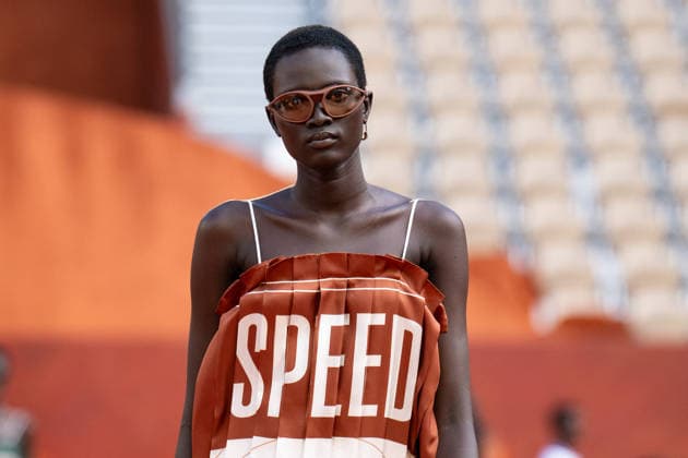PFW Lacoste - Runway LZ A model walks the runway during the Lacoste Womenswear Spring Summer 2027 show as part of Paris Fashion Week on October 4, 2026 at Roland Garros in Paris, France. Photo by Laurent Zabulon ABACAPRESS.COM  Copyright: xZabulonxLaurent ABACAx