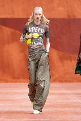 PFW Lacoste - Runway LZ A model walks the runway during the Lacoste Womenswear Spring Summer 2027 show as part of Paris Fashion Week on October 4, 2026 at Roland Garros in Paris, France. Photo by Laurent Zabulon ABACAPRESS.COM  Copyright: xZabulonxLaurent ABACAx