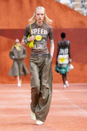 PFW Lacoste - Runway LZ A model walks the runway during the Lacoste Womenswear Spring Summer 2027 show as part of Paris Fashion Week on October 4, 2026 at Roland Garros in Paris, France. Photo by Laurent Zabulon ABACAPRESS.COM  Copyright: xZabulonxLaurent ABACAx
