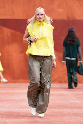 PFW Lacoste - Runway LZ A model walks the runway during the Lacoste Womenswear Spring Summer 2027 show as part of Paris Fashion Week on October 4, 2026 at Roland Garros in Paris, France. Photo by Laurent Zabulon ABACAPRESS.COM  Copyright: xZabulonxLaurent ABACAx