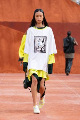PFW Lacoste - Runway LZ A model walks the runway during the Lacoste Womenswear Spring Summer 2027 show as part of Paris Fashion Week on October 4, 2026 at Roland Garros in Paris, France. Photo by Laurent Zabulon ABACAPRESS.COM  Copyright: xZabulonxLaurent ABACAx