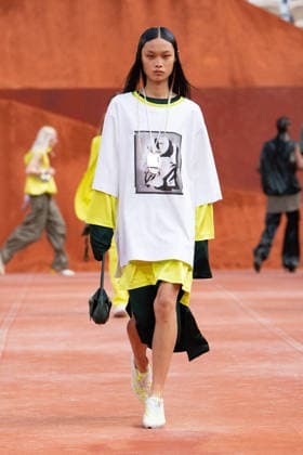 PFW Lacoste - Runway LZ A model walks the runway during the Lacoste Womenswear Spring Summer 2027 show as part of Paris Fashion Week on October 4, 2026 at Roland Garros in Paris, France. Photo by Laurent Zabulon ABACAPRESS.COM  Copyright: xZabulonxLaurent ABACAx