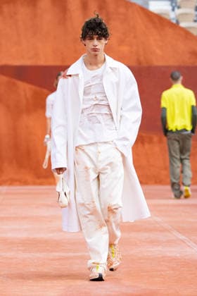 PFW Lacoste - Runway LZ A model walks the runway during the Lacoste Womenswear Spring Summer 2027 show as part of Paris Fashion Week on October 4, 2026 at Roland Garros in Paris, France. Photo by Laurent Zabulon ABACAPRESS.COM  Copyright: xZabulonxLaurent ABACAx
