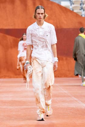 PFW Lacoste - Runway LZ A model walks the runway during the Lacoste Womenswear Spring Summer 2027 show as part of Paris Fashion Week on October 4, 2026 at Roland Garros in Paris, France. Photo by Laurent Zabulon ABACAPRESS.COM  Copyright: xZabulonxLaurent ABACAx