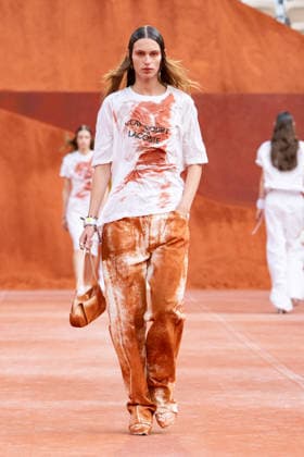 PFW Lacoste - Runway LZ A model walks the runway during the Lacoste Womenswear Spring Summer 2027 show as part of Paris Fashion Week on October 4, 2026 at Roland Garros in Paris, France. Photo by Laurent Zabulon ABACAPRESS.COM  Copyright: xZabulonxLaurent ABACAx