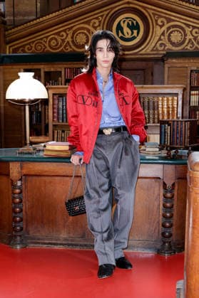 Jeff Satur at the photocall for the Valentino Women s Ready-to-Wear Spring Summer 2027 show during Paris Fashion Week (PFW) in Paris, France, on October 4, 2026. Olivier Borde, bestimage. Photocall at the Valentino Women’s Ready-to-Wear Spring Summer 2027 show as part of Paris Fashion Week on October 4, 2026, in Paris, France. Paris, France  Copyright: xOLIVIERxBORDEx xBESTIMAGExOLIVIERxBORDEx xBESTIMAGEx
