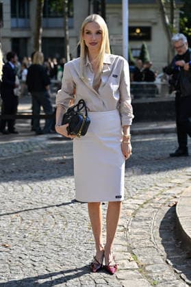 PFW Miu Miu Outside Arrivals Leonie Hanne arriving at the Miu Miu show during Paris Fashion Week, in Paris, France on 4 October 2026. Photo by Julien Reynaud APS-Medias ABACAPRESS.COM Paris France  Copyright: xReynaudxJulien APS-Medias ABACAx