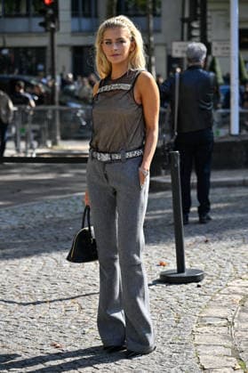 PFW Miu Miu Outside Arrivals Caro Daur arriving at the Miu Miu show during Paris Fashion Week, in Paris, France on 4 October 2026. Photo by Julien Reynaud APS-Medias ABACAPRESS.COM Paris France  Copyright: xReynaudxJulien APS-Medias ABACAx
