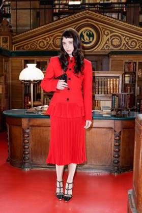 Clairo at the photocall for the Valentino Women s Ready-to-Wear Spring Summer 2027 show during Paris Fashion Week (PFW) in Paris, France, on October 4, 2026. Olivier Borde, bestimage. Photocall at the Valentino Women’s Ready-to-Wear Spring Summer 2027 show as part of Paris Fashion Week on October 4, 2026, in Paris, France. Paris, France  Copyright: xOLIVIERxBORDEx xBESTIMAGExOLIVIERxBORDEx xBESTIMAGEx