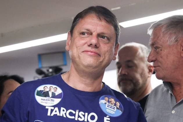 Candidate for re-election, Tarcisio de Freitas votes at a school in the southern zone of Sao Paulo. Candidate for re-election to the government of Sao Paulo, Tarcisio de Freitas (Republicanos) arrives to vote at the Miguel de Cervantes school, in the Morumbi neighborhood, south of Sao Paulo, this Sunday, October 4, 2026. SAO PAULO SP BRAZIL Copyright: xMarinaxUezimax