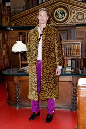 Alexander Skarsgard at the photocall for the Valentino Women s Ready-to-Wear Spring Summer 2027 show during Paris Fashion Week (PFW) in Paris, France, on October 4, 2026. Olivier Borde, bestimage. Photocall at the Valentino Women’s Ready-to-Wear Spring Summer 2027 show as part of Paris Fashion Week on October 4, 2026, in Paris, France. Paris, France  Copyright: xOLIVIERxBORDEx xBESTIMAGExOLIVIERxBORDEx xBESTIMAGEx