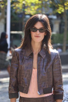 Suzanne Lindon at the Miu Miu Women’s Ready-to-Wear Spring Summer 2027 fashion show during Paris Fashion Week (PFW) on October 4, 2026. Denis Guignebourg, Bestimage. Miu Miu Women’s’s Ready-to-Wear Collection Spring Summer 2027 at Paris Fashion Week (PFW) on October 4, 2026, Paris, France  Copyright: xDenisxGuignebourgx xBestimagexDenisxGuignebourgx xBestimagex
