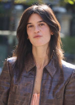 Suzanne Lindon at the Miu Miu Women’s Ready-to-Wear Spring Summer 2027 fashion show during Paris Fashion Week (PFW) on October 4, 2026. Denis Guignebourg, Bestimage. Miu Miu Women’s’s Ready-to-Wear Collection Spring Summer 2027 at Paris Fashion Week (PFW) on October 4, 2026, Paris, France  Copyright: xDenisxGuignebourgx xBestimagexDenisxGuignebourgx xBestimagex