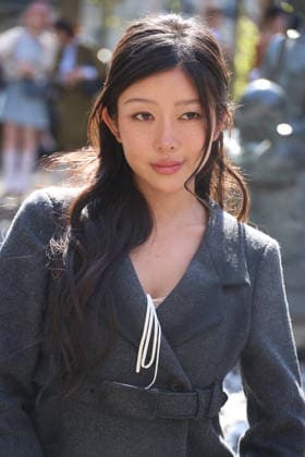Skyelar Chase at the Miu Miu Women’s Ready-to-Wear Spring Summer 2027 fashion show during Paris Fashion Week (PFW) on October 4, 2026. Denis Guignebourg, Bestimage. Miu Miu Women’s’s Ready-to-Wear Collection Spring Summer 2027 at Paris Fashion Week (PFW) on October 4, 2026, Paris, France  Copyright: xDenisxGuignebourgx xBestimagexDenisxGuignebourgx xBestimagex