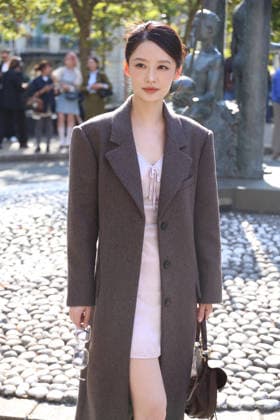 Guest at the Miu Miu Women’s Ready-to-Wear Spring Summer 2027 fashion show during Paris Fashion Week (PFW) on October 4, 2026. Denis Guignebourg, Bestimage. Miu Miu Women’s’s Ready-to-Wear Collection Spring Summer 2027 at Paris Fashion Week (PFW) on October 4, 2026, Paris, France  Copyright: xDenisxGuignebourgx xBestimagexDenisxGuignebourgx xBestimagex