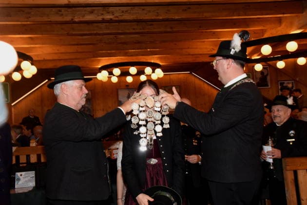 Franziska Gromann Landes Jugend Schützenkönigin 2026 Christian Kühn Landesschützenmeister München 04.10.2026 Theresienwiesn Oktoberfest- Schützen Festzelt Landesschießens Siegerehrung des diesjährigen Schützenkönige Foto München