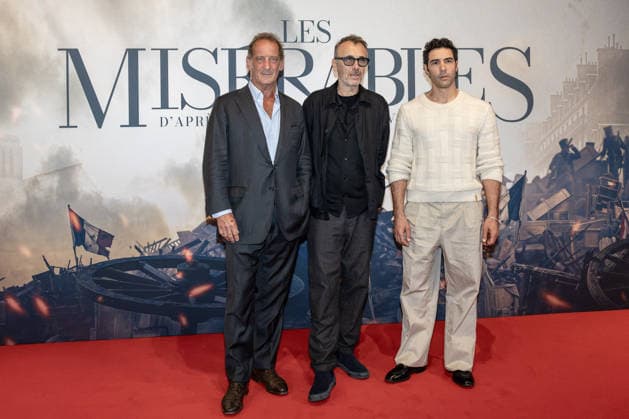 Premiere of Les Misérables by Fred Cavayé - Bordeaux MLG Vincent Lindon, Fred Cavayé and Tahar Rahim. The cast of French director Fred Cavayé s film Les Misérables attend a special preview screening at UGC Ciné Cité in Bordeaux, France, on October 4, 2026. Photo by Margot Le Gonidec ABACAPRESS.COM Bordeaux France  Copyright: xLexGonidecxMargot ABACAx