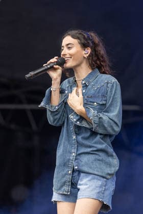 October 4, 2026, Austin, Texas, USA: Musician STELLA LEFTY (STELLA LEFKOFSKY) during the Austin City Limits Music Festival at Zilker Park in Austin, Texas Austin USA  - ZUMAs135 20261004_zap_s135_043 Copyright: xDanielxDeSloverx