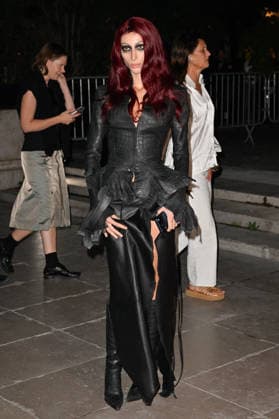 PFW Jean Paul Gaultier Outside Arrivals Guest arriving at Jean Paul Gaultier show during Paris Fashion Week, in Paris, France on 4 October 2026. Photo by Julien Reynaud APS-Medias ABACAPRESS.COM Paris France  Copyright: xReynaudxJulien APS-Medias ABACAx