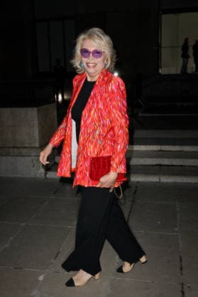 PFW Jean Paul Gaultier Outside Arrivals Amanda Lear arriving at Jean Paul Gaultier show during Paris Fashion Week, in Paris, France on 4 October 2026. Photo by Julien Reynaud APS-Medias ABACAPRESS.COM Paris France  Copyright: xReynaudxJulien APS-Medias ABACAx