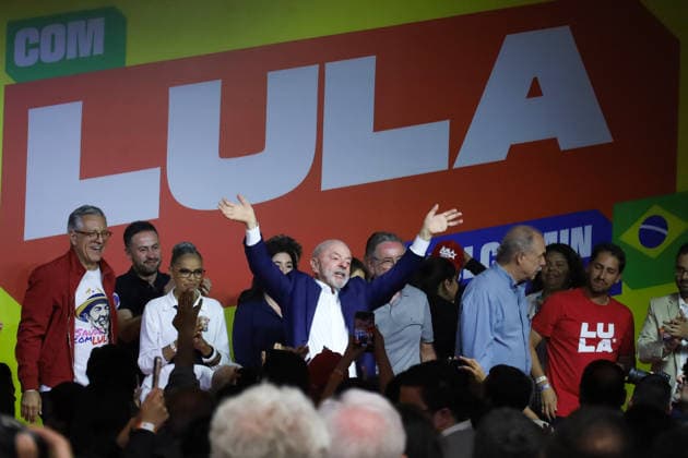 Lula delivers speech in Sao Paulo following first round of presidential election SAO PAULO, BRAZIL - OCTOBER 4: Brazilian President and presidential candidate Luiz Inacio Lula da Silva speaks after the first round of the presidential elections in Sao Paulo, Brazil, on October 4, 2026. Julia Ju Anadolu Sao Paulo Brazil. Editorial use only. Please get in touch for any other usage.  Copyright: x2026xAnadoluxJuliaxJux