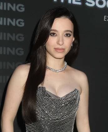 October 4, 2026, New York, New York, USA: Actor MIKEY MADISON seen during the red carpet arrivals at the World Premiere of The Social Reckoning held at the Regal Union Square Theater. New York USA  - ZUMAk03_ 20261004_zaf_k03_033 Copyright: xNancyxKaszermanx