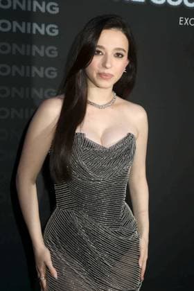 October 4, 2026, New York, New York, USA: Actor MIKEY MADISON seen during the red carpet arrivals at the World Premiere of The Social Reckoning held at the Regal Union Square Theater. New York USA  - ZUMAk03_ 20261004_zaf_k03_037 Copyright: xNancyxKaszermanx