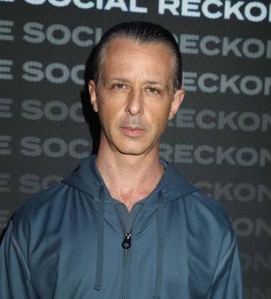 October 4, 2026, New York, New York, USA: Actor JEREMY STRONG seen during the red carpet arrivals at the World Premiere of The Social Reckoning held at the Regal Union Square Theater. New York USA  - ZUMAk03_ 20261004_zaf_k03_057 Copyright: xNancyxKaszermanx
