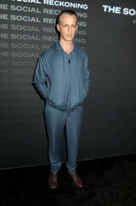 October 4, 2026, New York, New York, USA: Actor JEREMY STRONG seen during the red carpet arrivals at the World Premiere of The Social Reckoning held at the Regal Union Square Theater. New York USA  - ZUMAk03_ 20261004_zaf_k03_064 Copyright: xNancyxKaszermanx