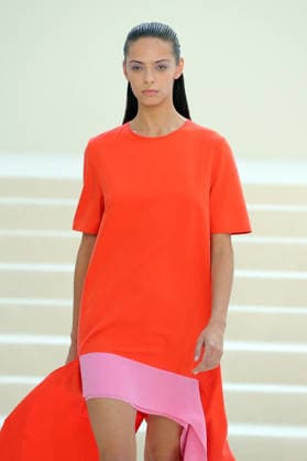 PFW - Akris Runway A model walks the runway during the Akris Womenswear Spring Summer 2027 show as part of Paris Fashion Week on October 04, 2026 in Paris, France. Photo by Alain-Gil Gonzalez ABACAPRESS.COM Paris France  Copyright: xGonzalezxAlain-Gil ABACAx