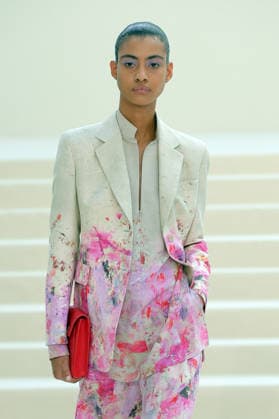 PFW - Akris Runway A model walks the runway during the Akris Womenswear Spring Summer 2027 show as part of Paris Fashion Week on October 04, 2026 in Paris, France. Photo by Alain-Gil Gonzalez ABACAPRESS.COM Paris France  Copyright: xGonzalezxAlain-Gil ABACAx