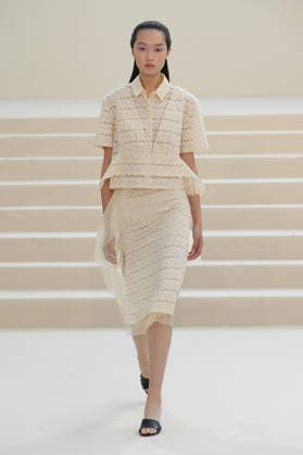 PFW - Akris Runway A model walks the runway during the Akris Womenswear Spring Summer 2027 show as part of Paris Fashion Week on October 04, 2026 in Paris, France. Photo by Alain-Gil Gonzalez ABACAPRESS.COM Paris France  Copyright: xGonzalezxAlain-Gil ABACAx