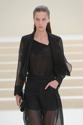 PFW - Akris Runway A model walks the runway during the Akris Womenswear Spring Summer 2027 show as part of Paris Fashion Week on October 04, 2026 in Paris, France. Photo by Alain-Gil Gonzalez ABACAPRESS.COM Paris France  Copyright: xGonzalezxAlain-Gil ABACAx