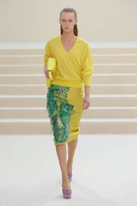 PFW - Akris Runway A model walks the runway during the Akris Womenswear Spring Summer 2027 show as part of Paris Fashion Week on October 04, 2026 in Paris, France. Photo by Alain-Gil Gonzalez ABACAPRESS.COM Paris France  Copyright: xGonzalezxAlain-Gil ABACAx
