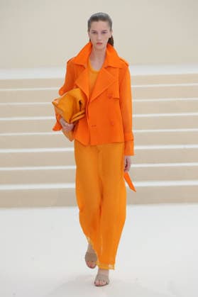PFW - Akris Runway A model walks the runway during the Akris Womenswear Spring Summer 2027 show as part of Paris Fashion Week on October 04, 2026 in Paris, France. Photo by Alain-Gil Gonzalez ABACAPRESS.COM Paris France  Copyright: xGonzalezxAlain-Gil ABACAx