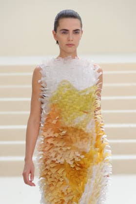 PFW - Akris Runway A model walks the runway during the Akris Womenswear Spring Summer 2027 show as part of Paris Fashion Week on October 04, 2026 in Paris, France. Photo by Alain-Gil Gonzalez ABACAPRESS.COM Paris France  Copyright: xGonzalezxAlain-Gil ABACAx