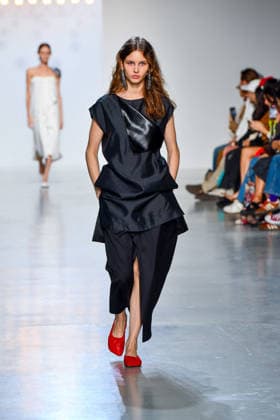 PFW - Niccolo Pasqualetti Runway A model walks the runway during the Niccolò Pasqualetti Womenswear Spring Summer 2027 show as part of Paris Fashion Week on October 04, 2026 in Paris, France. Photo by Shootpix ABACAPRESS.COM Paris France  Copyright: xShootpix ABACAx