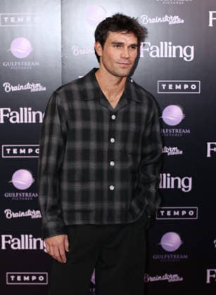 October 4, 2026, New York, Ny, United States: KJ Apa attends the New York Premiere of Falling . Held at The SAG-AFTRA Foundation Robin Williams Center in New York. Zuma Press. October 4, 2026. New York United States  - ZUMAp281 20261004_zea_p281_012 Copyright: xPhotoxImagexPressx