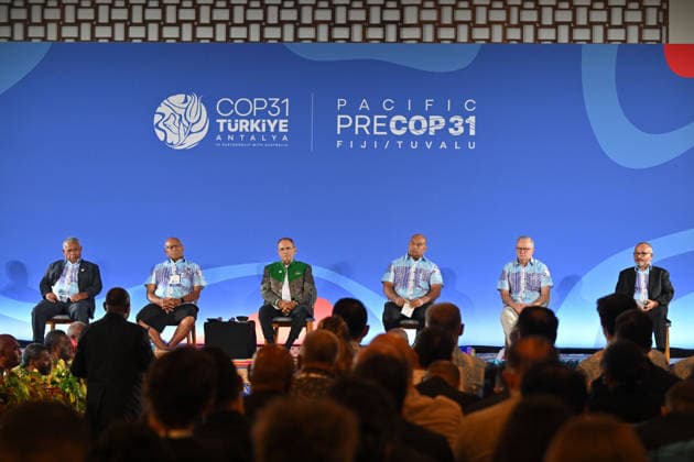 ANTHONY ALBANESE PRECOP MEETING, Vanuatu™s Prime Minister Jotham Napat, Fiji™s Prime Minister Sitiveni Rabuka, Timor-Leste™s President Jose Ramos Horta, Nauru™s President David Adeang, Australia™s Prime Minister Anthony Albanese and Solomon Islands Prime Minister Matthew Wale during a traditional welcome ceremony during the Pre-Cop31 meeting in Fiji, Monday, October 5, 2026. ( NO ARCHIVING NADI Fiji  Copyright: xMICKxTSIKASx 20261005142616339348