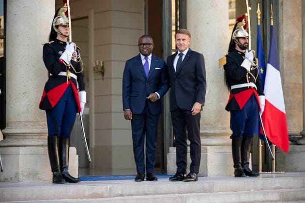 Emmanuel Macron Welcomes Benin President Romuald Wadagni - Paris French President Emmanuel Macron welcomes Benin s President Romuald Wadagni at the Elysee Palace in Paris on October 5, 2026. Photo by Eliot Blondet ABACAPRESS.COM Paris Ile-de-France France  Copyright: xBlondetxEliot ABACAx