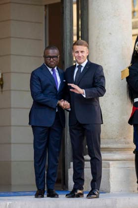 Emmanuel Macron Welcomes Benin President Romuald Wadagni - Paris French President Emmanuel Macron welcomes Benin s President Romuald Wadagni at the Elysee Palace in Paris on October 5, 2026. Photo by Eliot Blondet ABACAPRESS.COM Paris Ile-de-France France  Copyright: xBlondetxEliot ABACAx